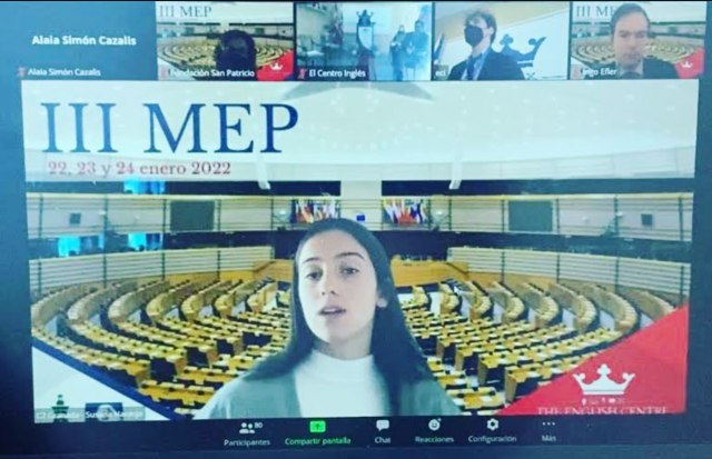 Susana is debating at the Model European Parliament
