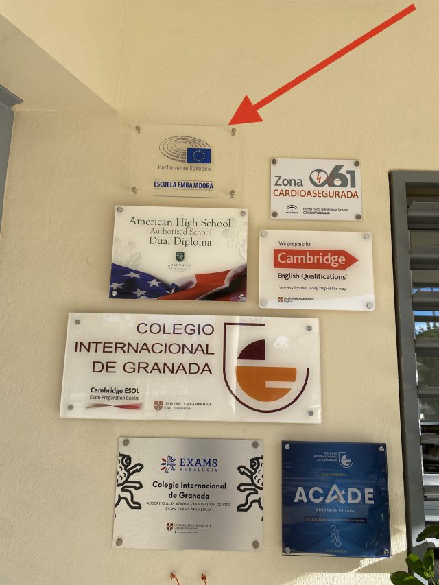 Placa del reconocimiento de Escuela Embajadora del Parlamento Europeo