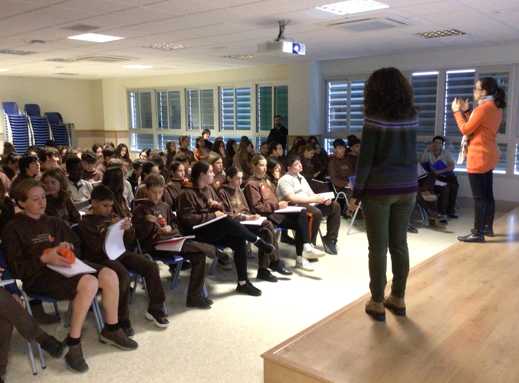 Charla sobre Adolescencia