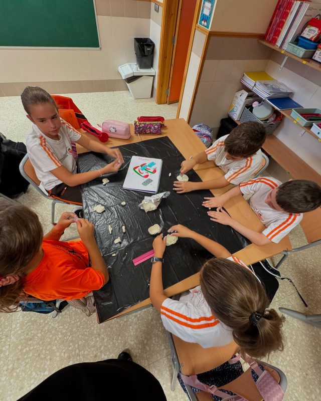 PYCTO Methodology: Learning vocabulary, spelling, and reading comprehension in a fun way